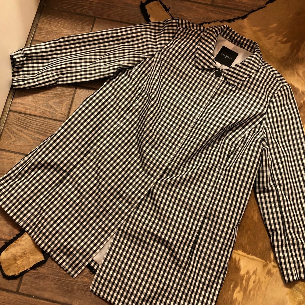 Talbots 1x raincoat. 🧢